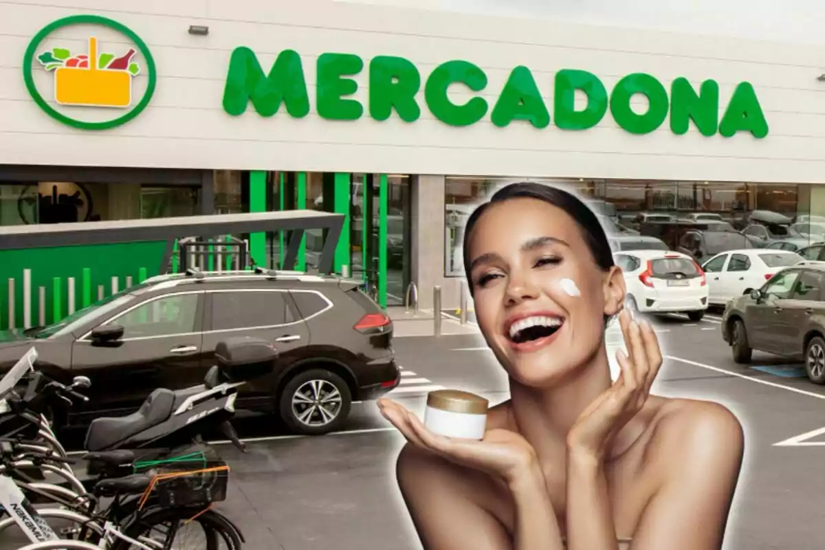 Mujer usando una crema facial de Mercadona