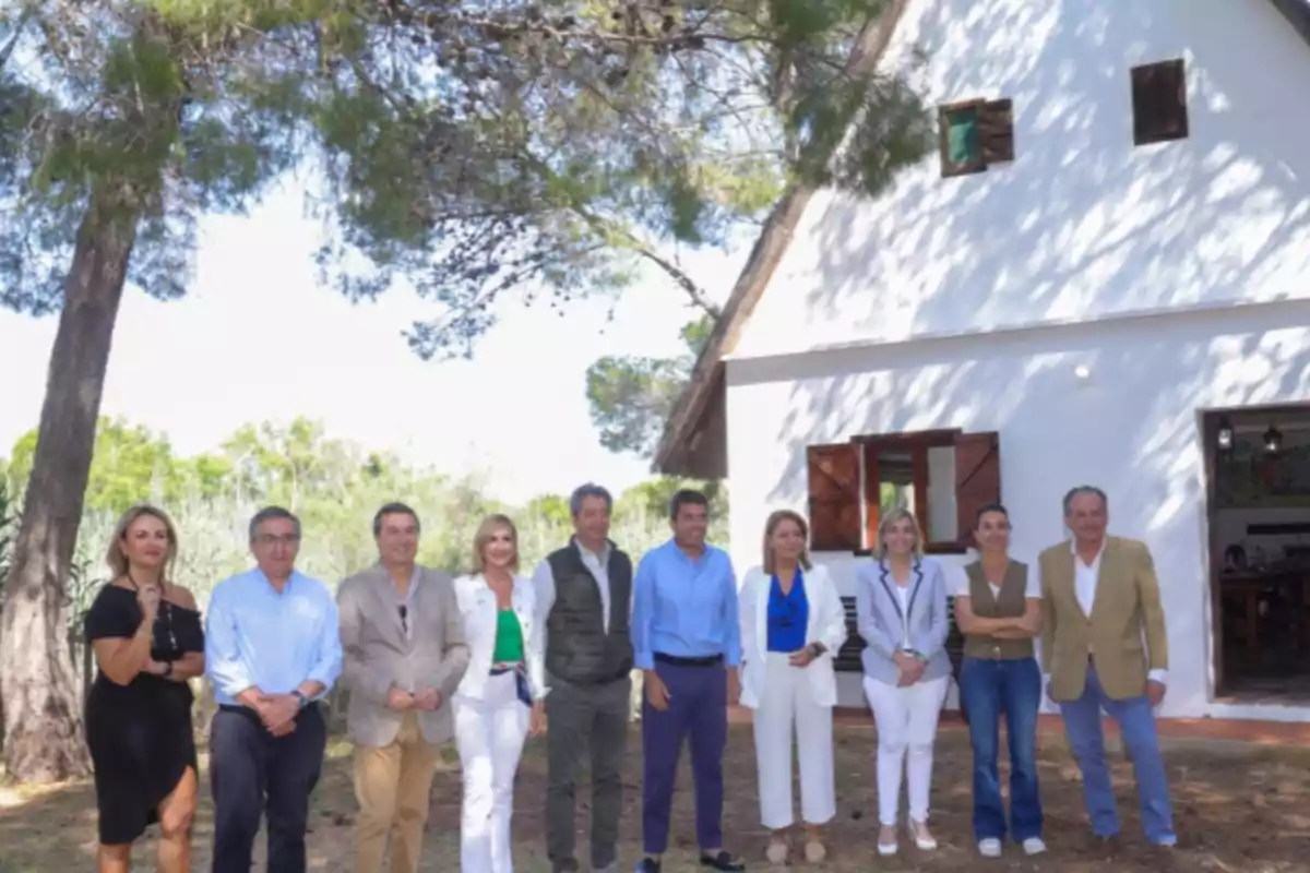 Los miembros del Consell Valenciano en la albufera