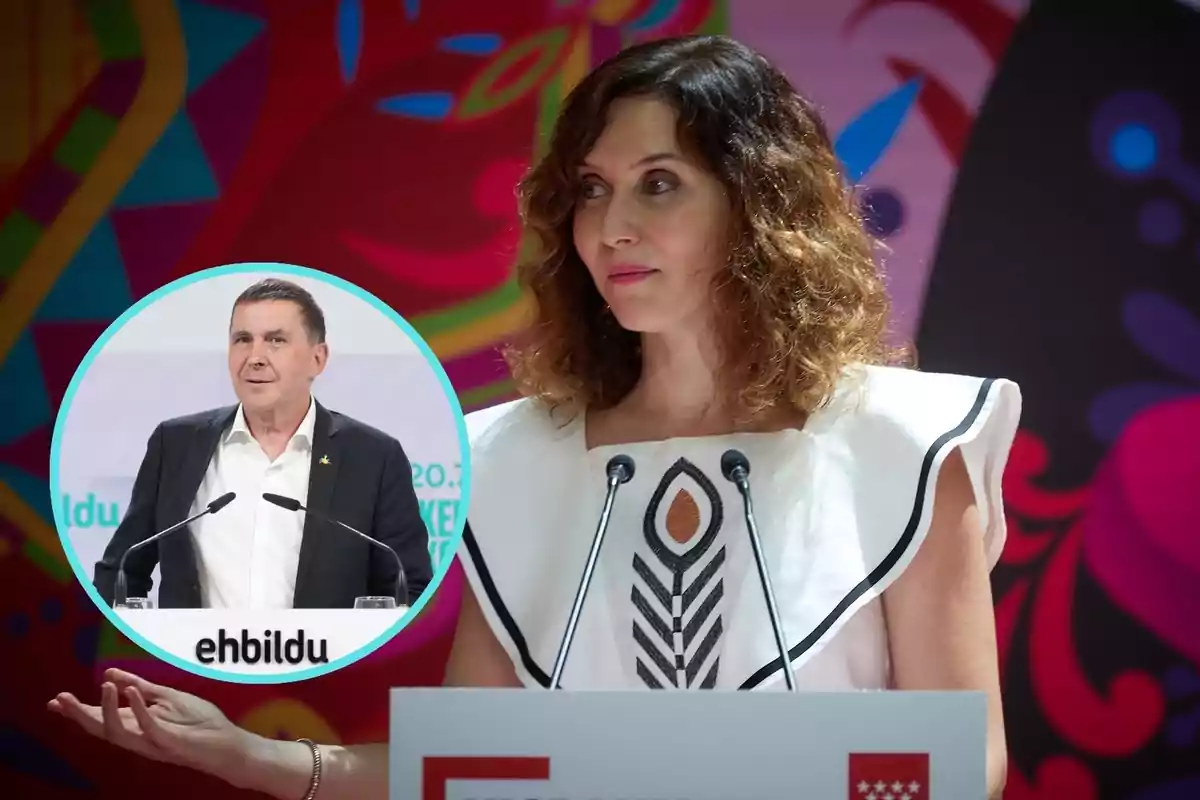 Una mujer con un vestido blanco habla en un podio, mientras que en un círculo superpuesto se muestra a un hombre hablando en otro podio con el logo de "ehbildu".