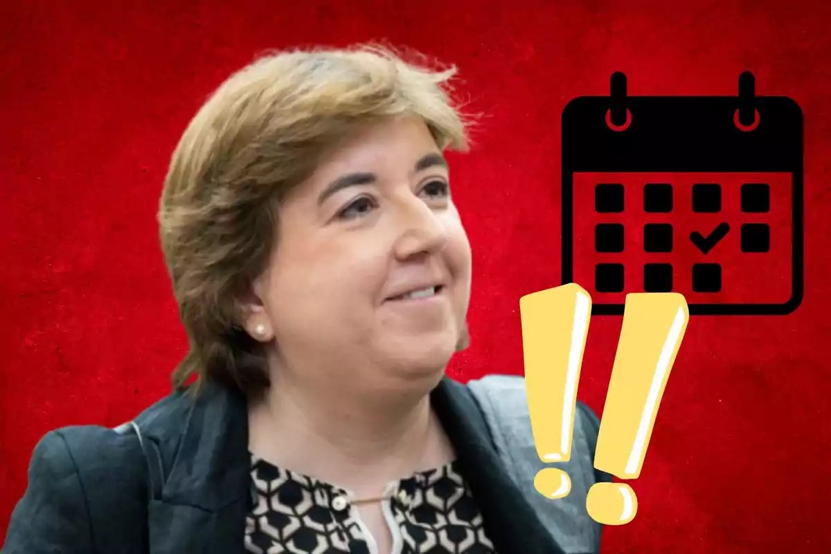 Una mujer sonriente con un fondo rojo, un calendario y signos de exclamación amarillos.