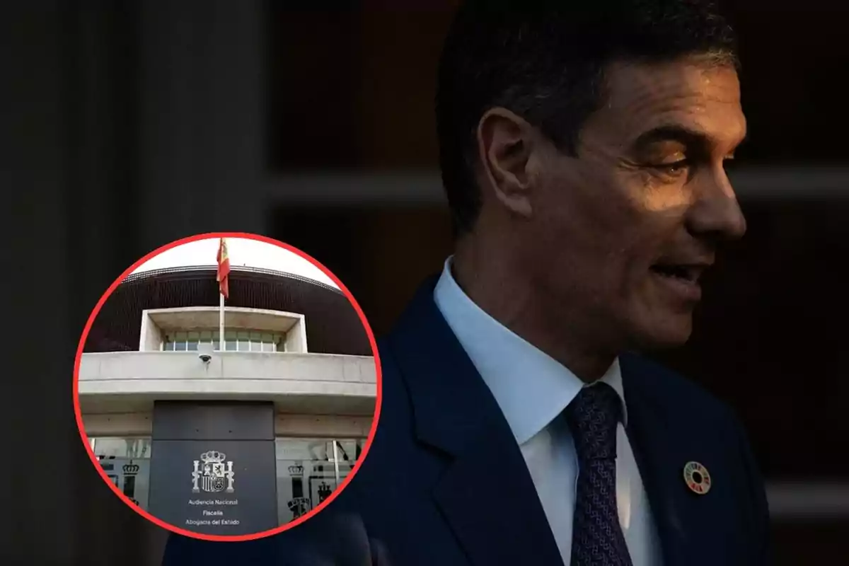 Un hombre de perfil con traje oscuro y una insignia en la solapa, con una imagen circular insertada que muestra un edificio oficial con una bandera.