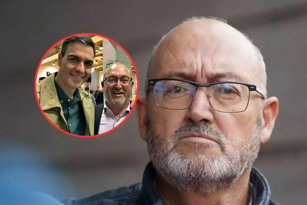 Un hombre con gafas y expresión seria aparece en primer plano mientras que en un recuadro circular se ve a dos personas sonriendo en un ambiente interior.