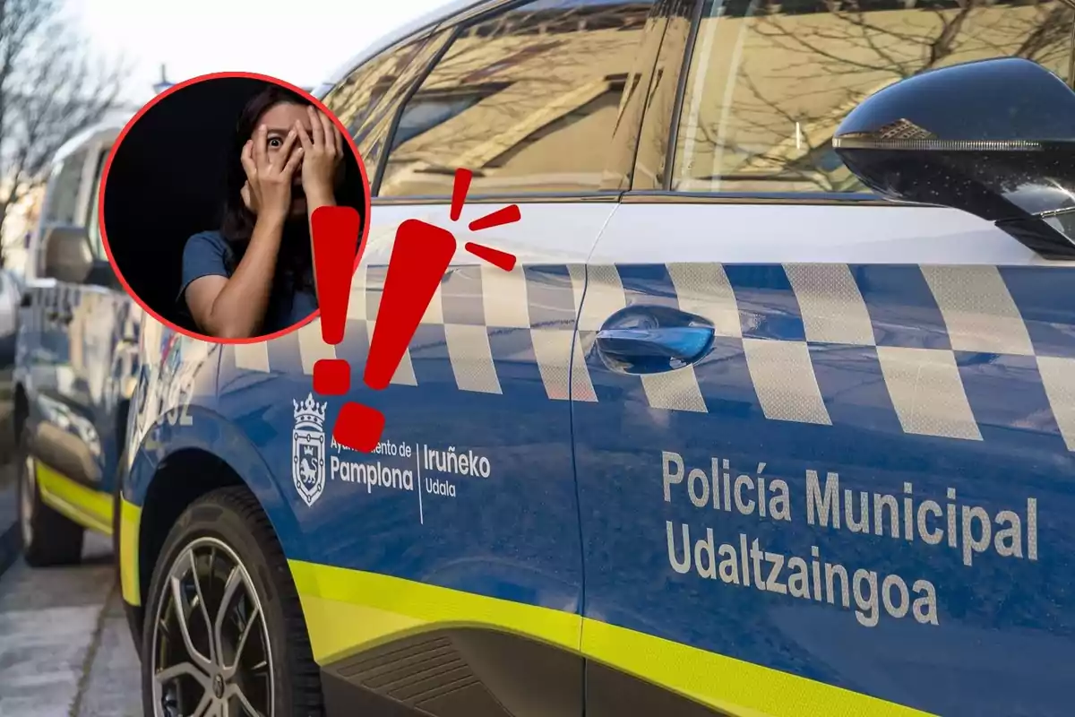 Un coche de la Policía Municipal de Pamplona con un círculo que muestra a una persona con expresión de sorpresa y un signo de exclamación rojo.