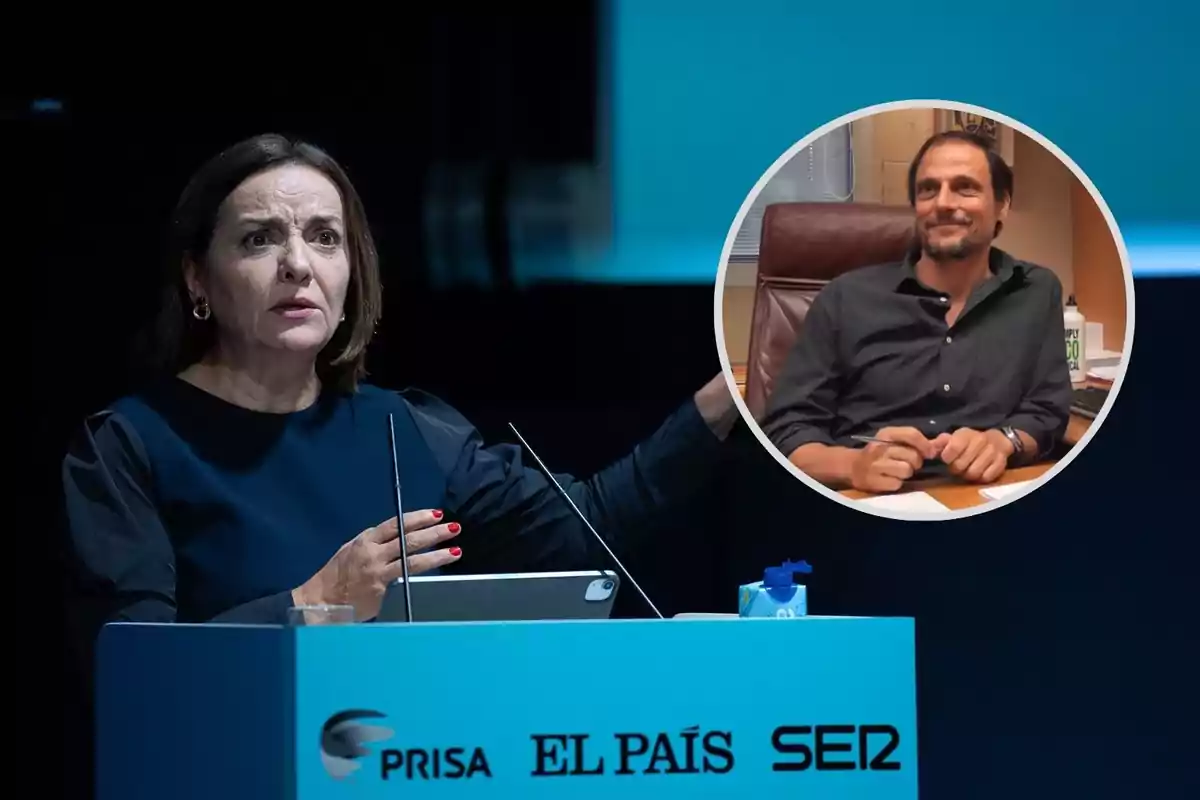 Mujer hablando en un podio durante un evento con logotipos de Prisa, El País y SER y un recuadro mostrando a un hombre sentado en una oficina