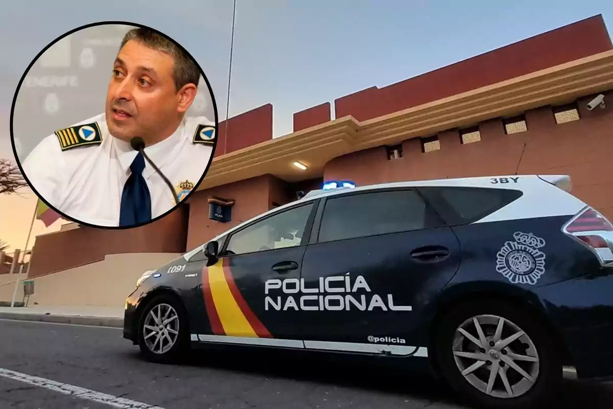 Un coche de la Policía Nacional estacionado frente a un edificio, con un recuadro que muestra a un hombre en uniforme policial.