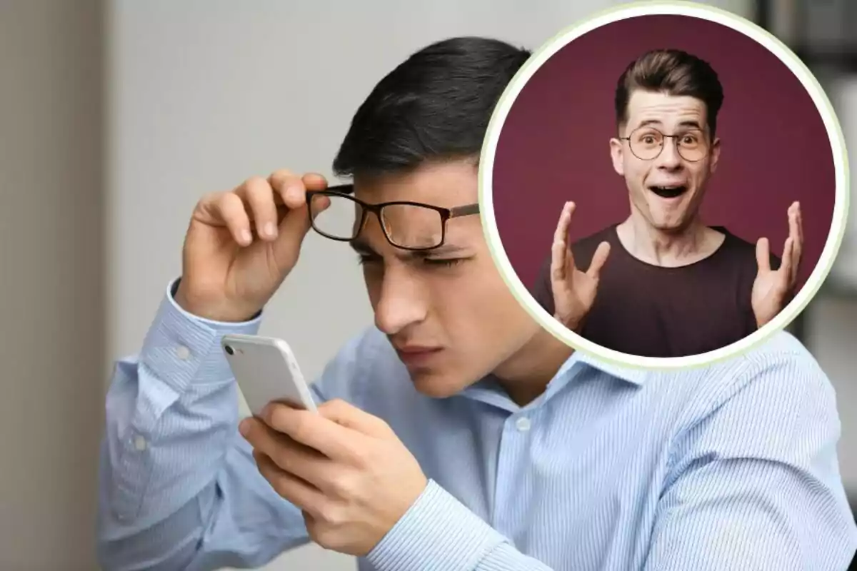 Hombre con camisa azul claro mirando su teléfono de cerca mientras se quita las gafas, con una imagen superpuesta de otro hombre con gafas y expresión de sorpresa.