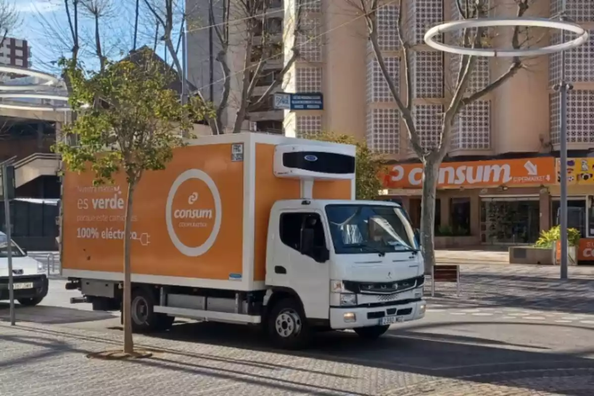 Camion de reparto eléctrico de Consum