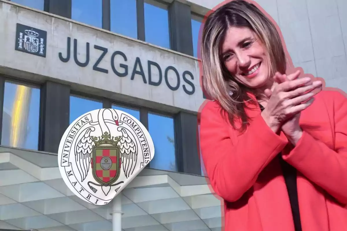 Una mujer sonriente con un abrigo rojo frente a un edificio de juzgados y el escudo de la Universidad Complutense de Madrid.