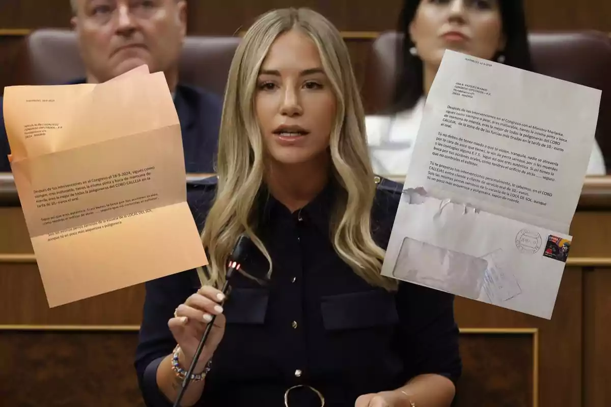 Una mujer hablando en un micrófono en un entorno formal, con dos cartas superpuestas en la imagen.