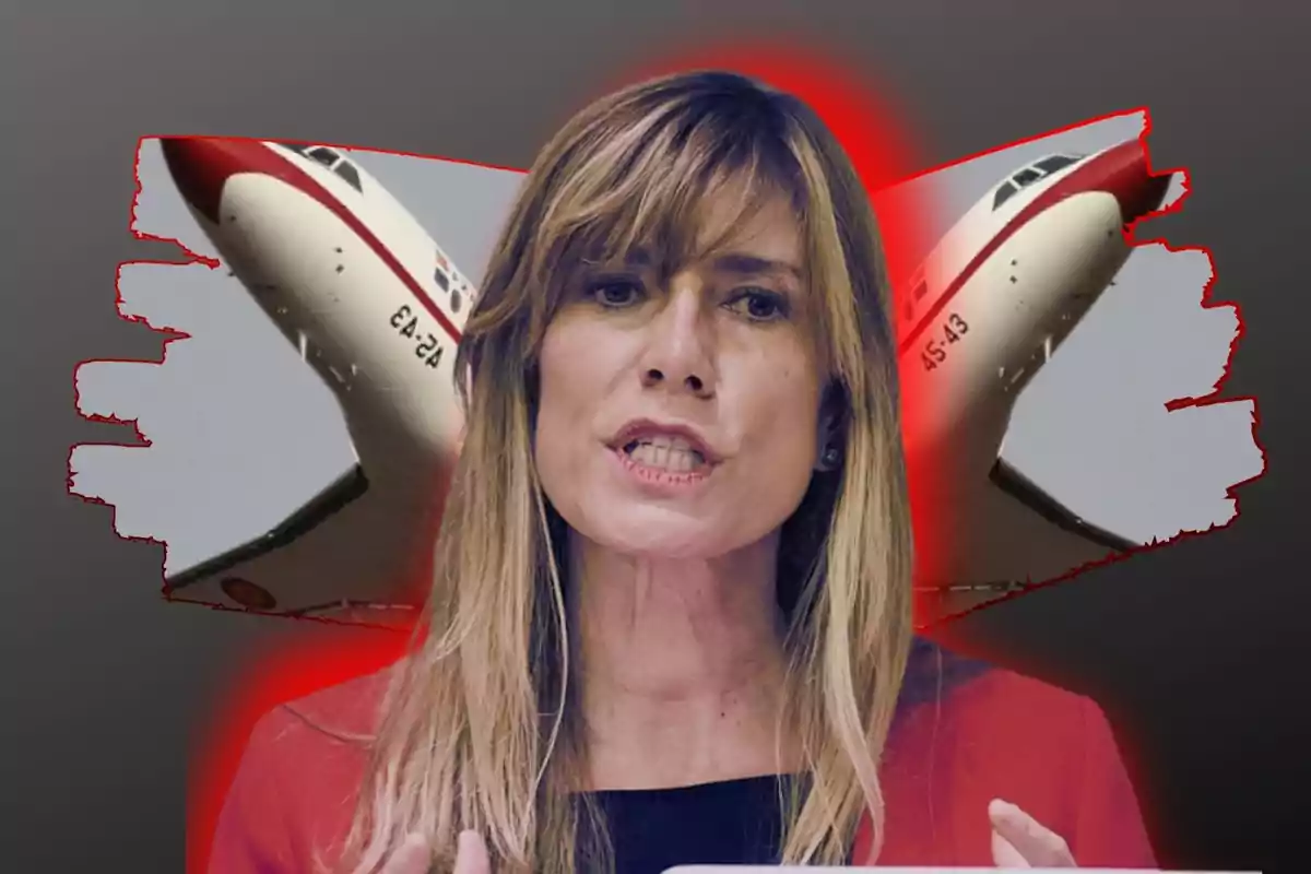 Una mujer hablando con dos aviones en el fondo y un efecto de resplandor rojo.