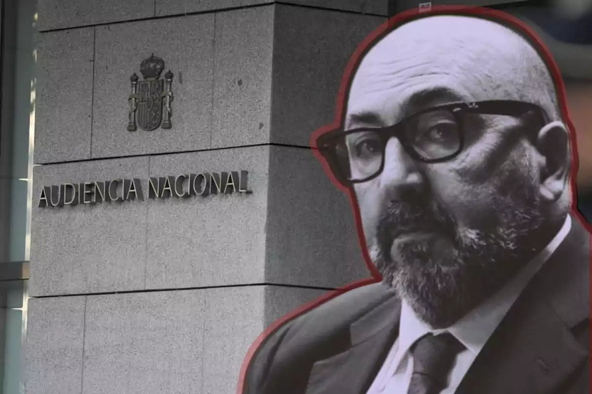 Un edificio con el letrero "Audiencia Nacional" y una imagen en blanco y negro de un hombre con gafas y barba.