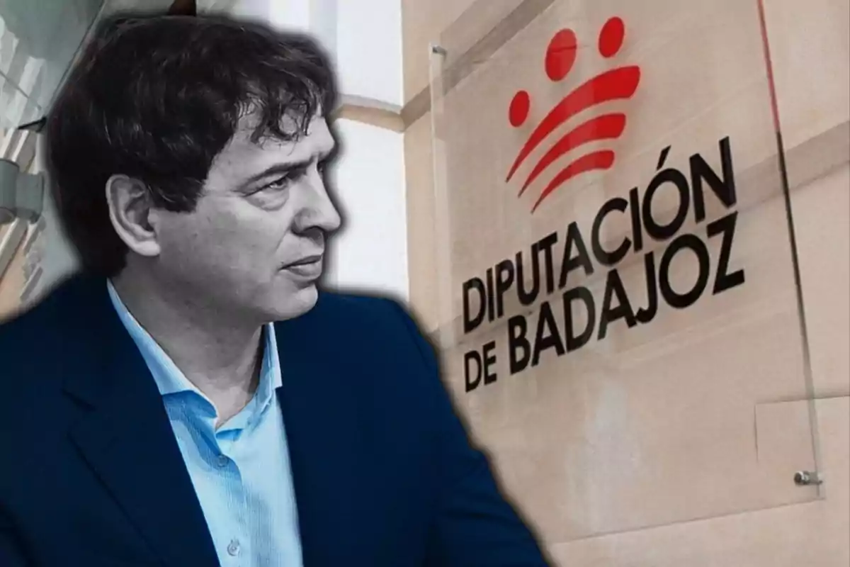 Hombre de perfil con fondo de la Diputación de Badajoz.