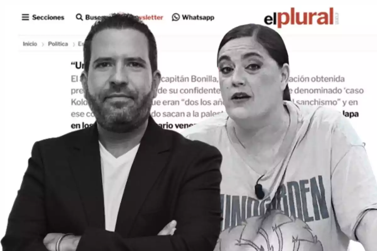 Dos personas en primer plano, una de ellas con barba y chaqueta oscura y la otra con camiseta clara, sobre un fondo con el logotipo de un medio digital y texto desenfocado.