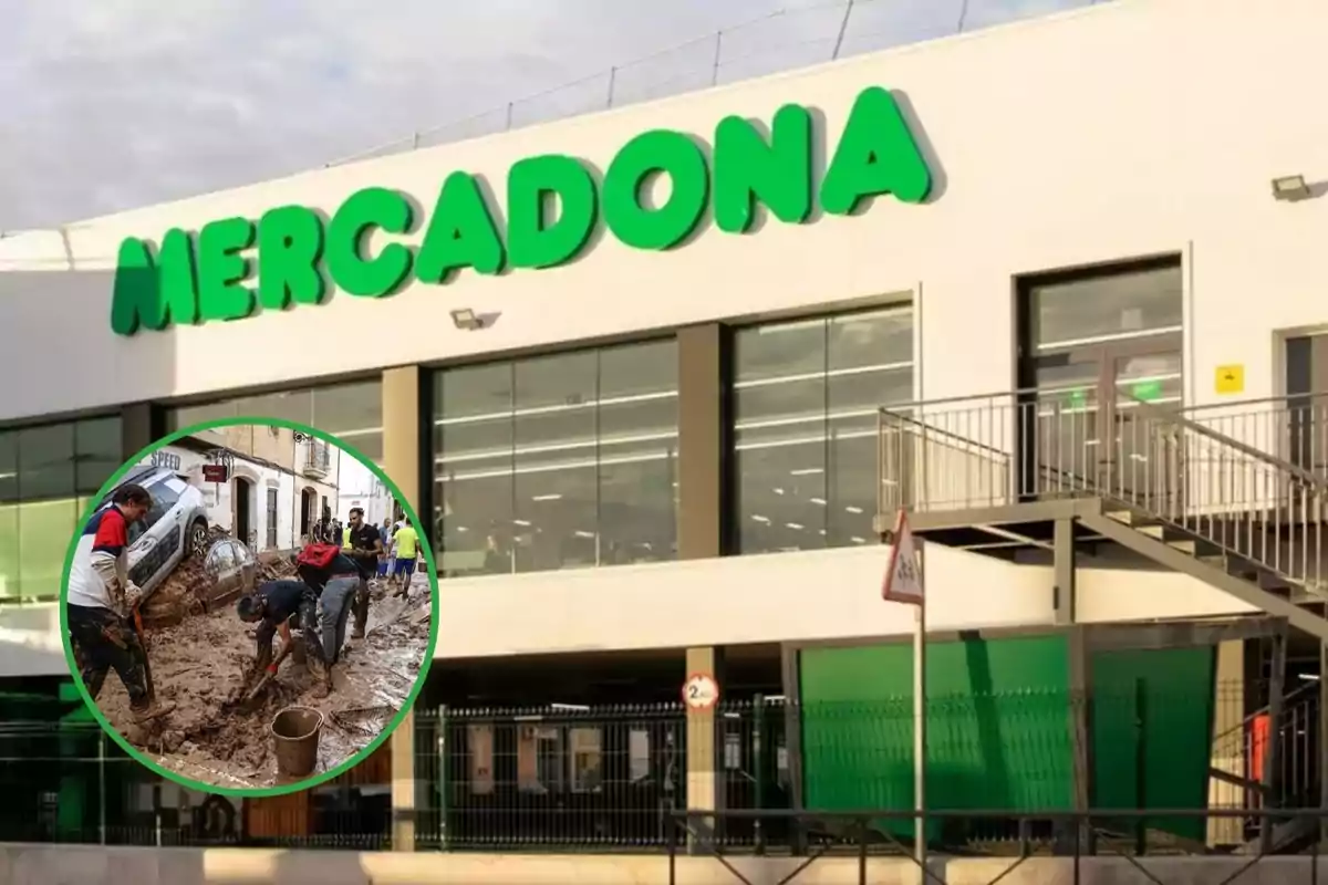 Fachada de un supermercado Mercadona con una imagen superpuesta de personas limpiando una calle llena de barro.