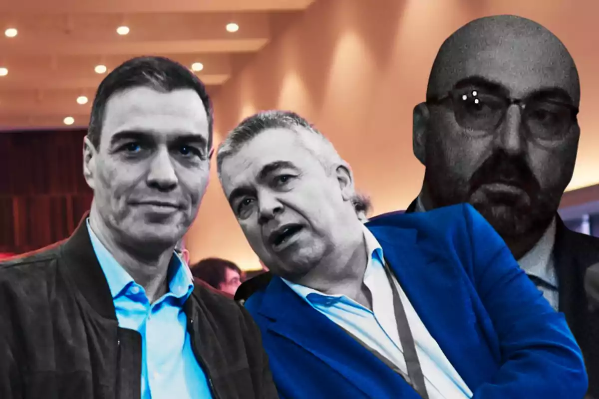 Tres hombres en primer plano en un evento, dos de ellos a color y uno en blanco y negro al fondo, con ambiente de luces cálidas