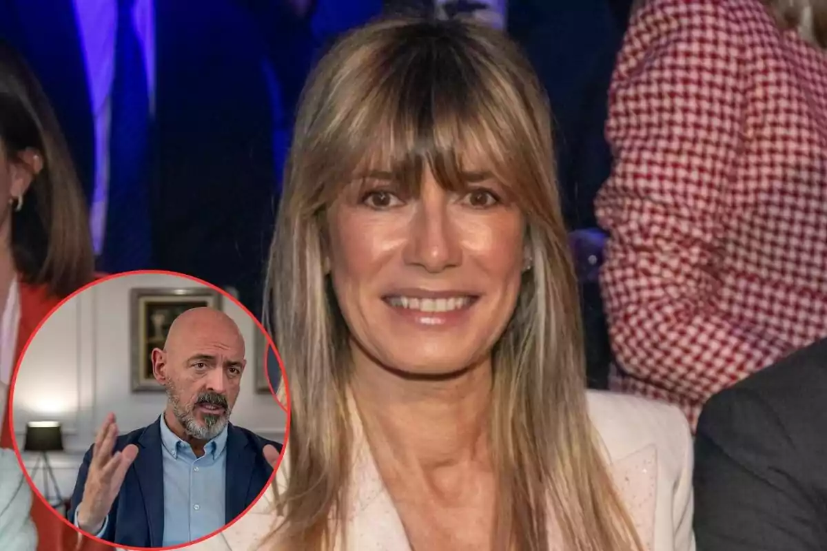 Una mujer sonriente con cabello rubio y flequillo en un evento, con un hombre calvo y con barba en un círculo rojo en la esquina inferior izquierda.