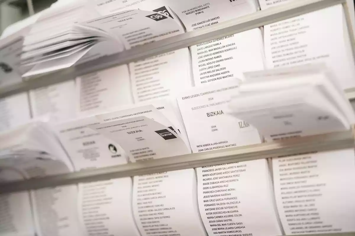 Papeletas para las elecciones vascas