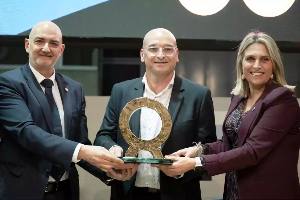 La presidenta de la Diputación de Castellón en la entrega de los premios