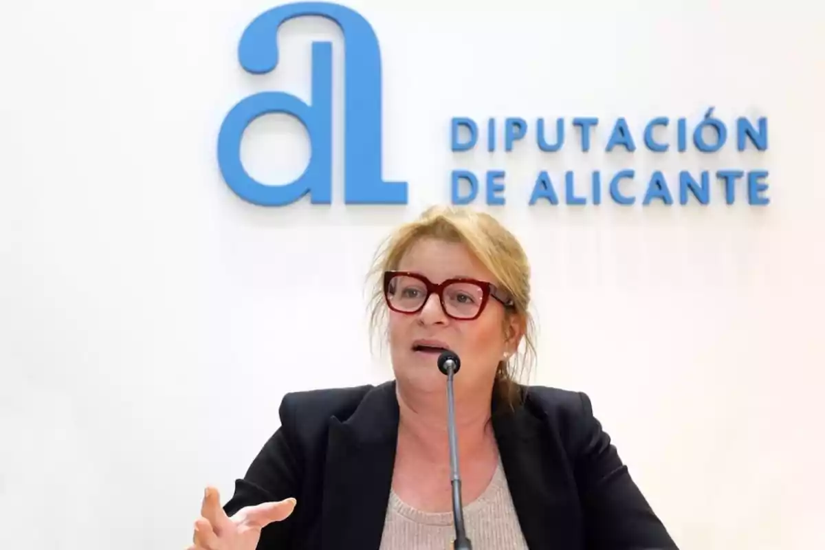 La vicepresidenta de la Diputación de Alicante, Ana Serna
