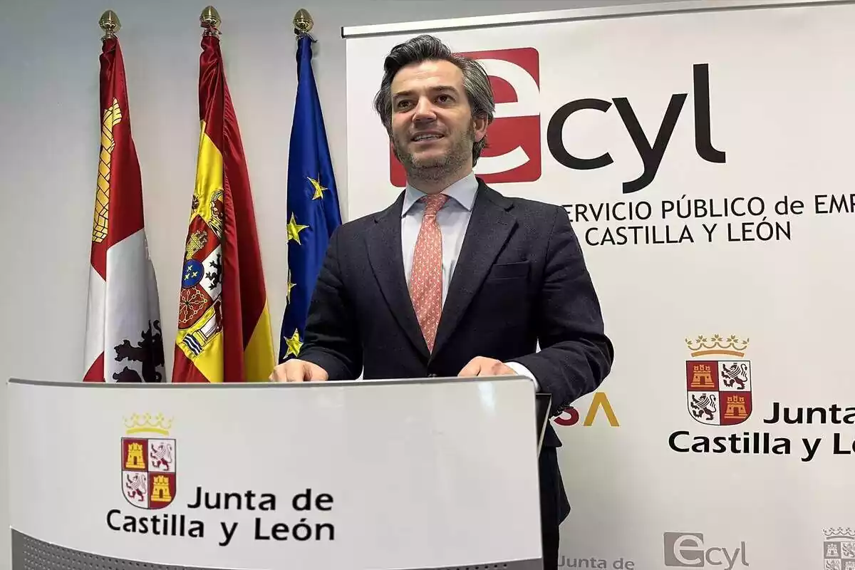 Vox anuncia el fin de las "paguitas que cronifican la pobreza" en Castilla y León