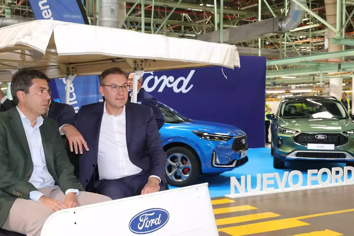 Carlos Mazón visitando la planta de Ford en Almussafes