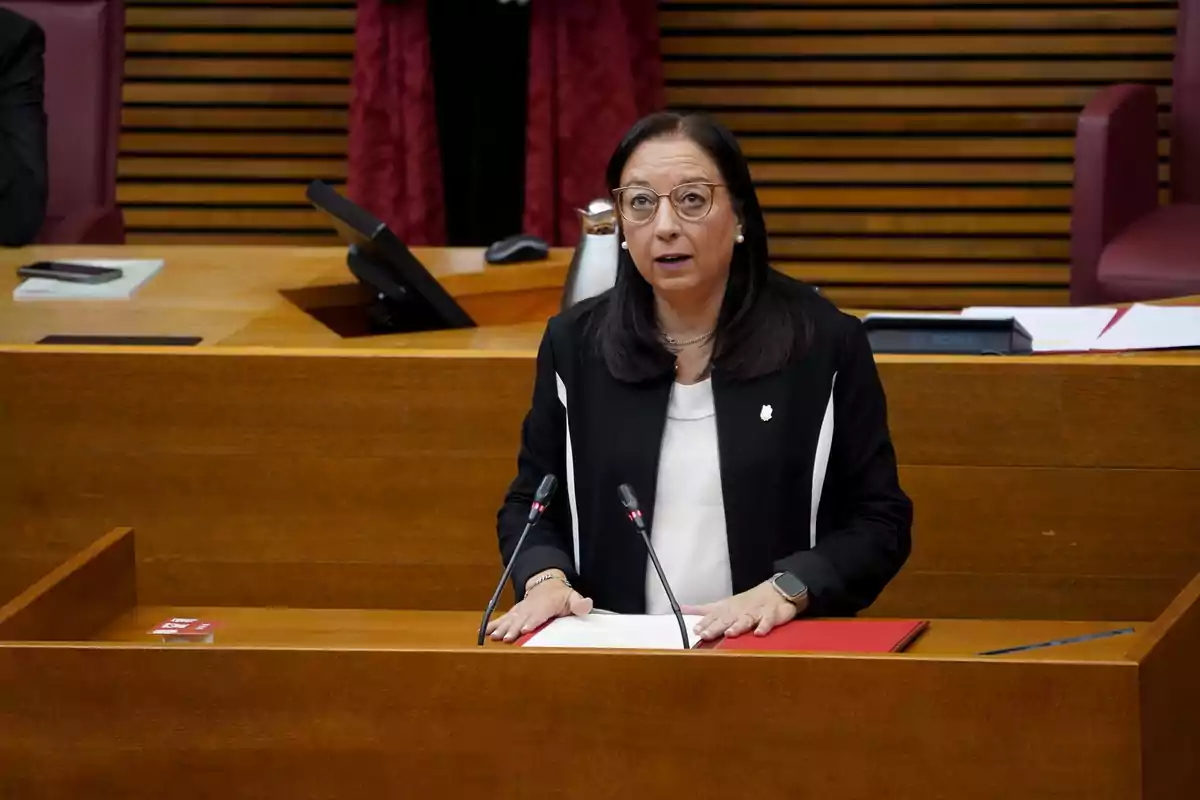 Llanos Massó, presidenta de Les Corts Valencianes y miembro de Vox