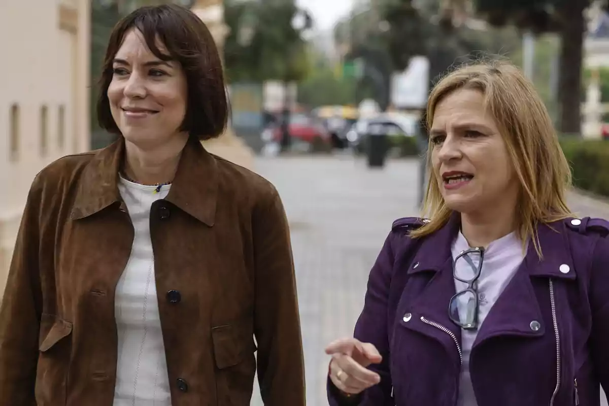 La ministra de Ciencia, Innovación y Universidades, Diana Morant, acompañada por la delegada del gobierno Pilar Bernabé