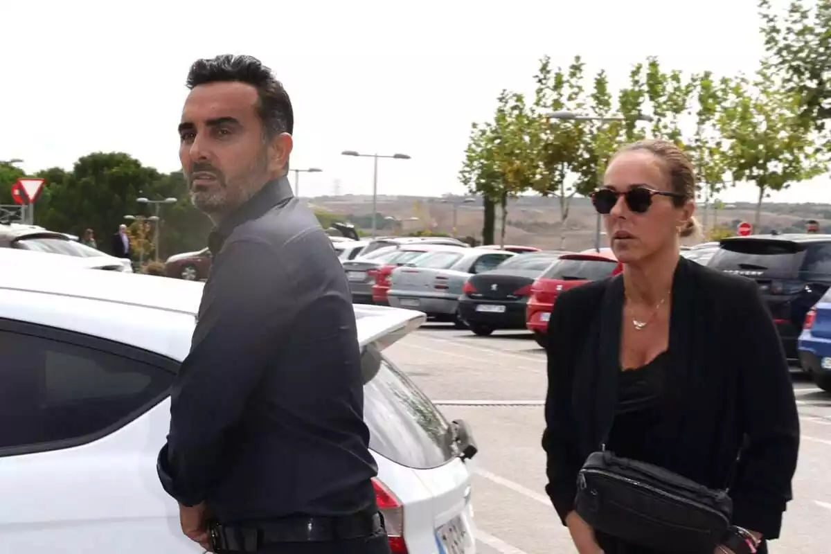 Fidel Albiac y Rocío Carrasco acuden al tanatorio por la muerte de María Teresa Campos el día 5 de septiembre de 2023 Fidel Albiac y Rocío Carrasco acuden al tanatorio por la muerte de María Teresa Campos el día 5 de septiembre de 2023