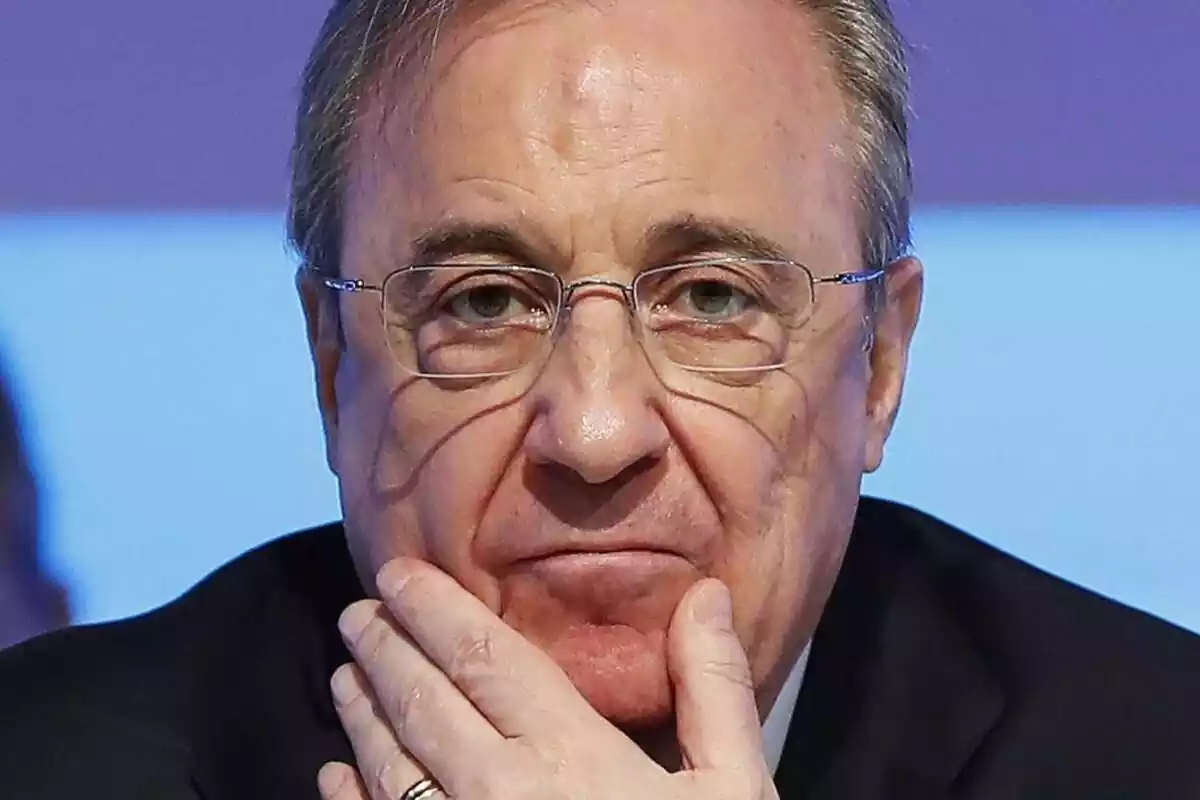 Florentino Pérez con la mirada perdida