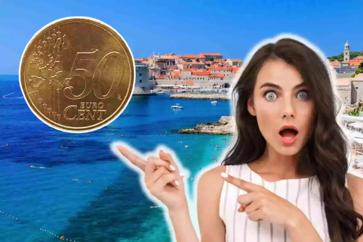 Una mujer sorprendida señala una moneda de 50 céntimos de euro con un paisaje costero de fondo.