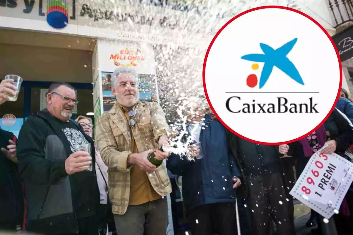 Un grupo de personas celebra con champán frente a un local, mientras una persona sostiene un cartel con el número 89603 y el logo de CaixaBank aparece en un círculo rojo.