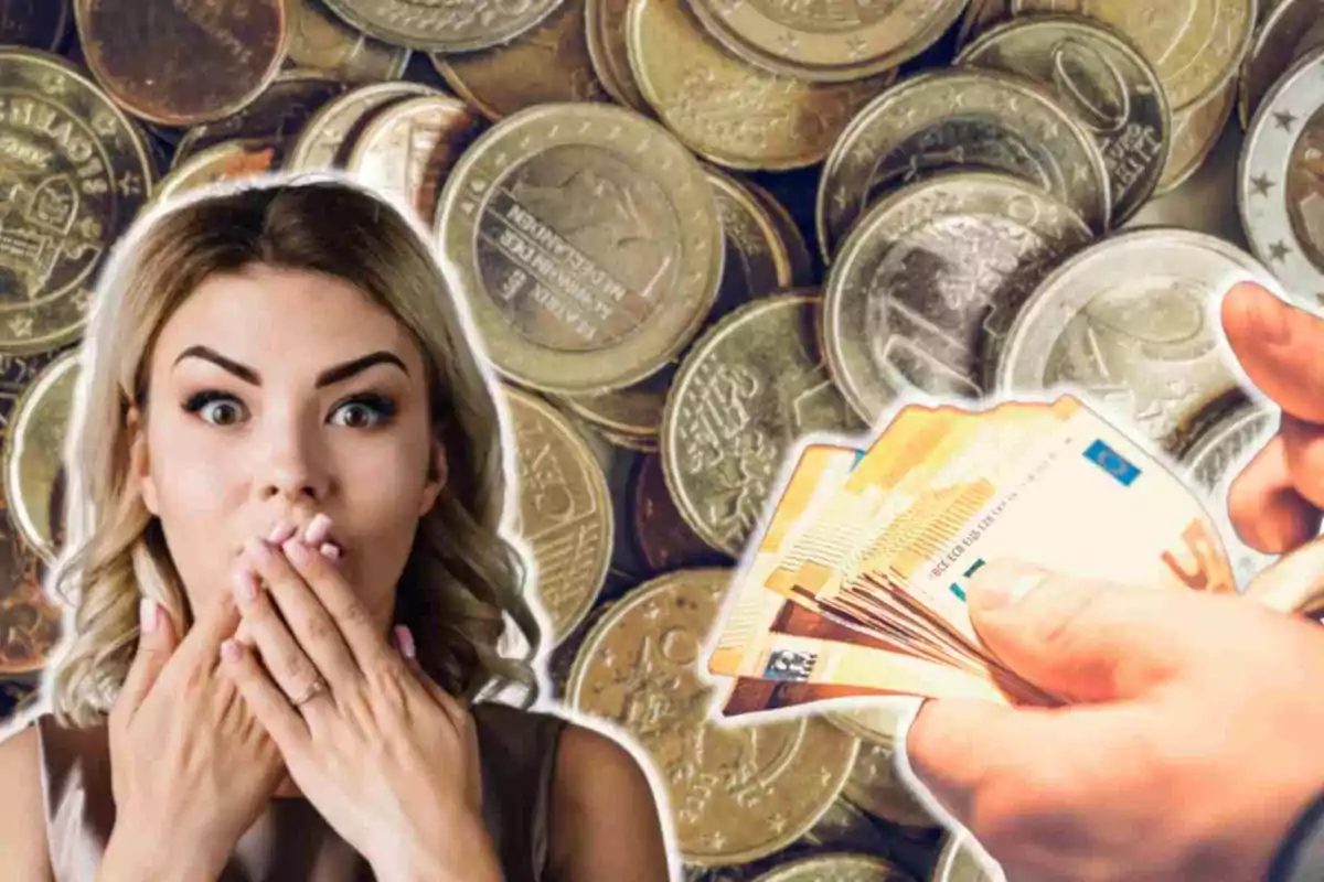 Una mujer con expresión de sorpresa se cubre la boca con las manos mientras observa un manojo de billetes en la mano de otra persona, con un fondo de monedas.