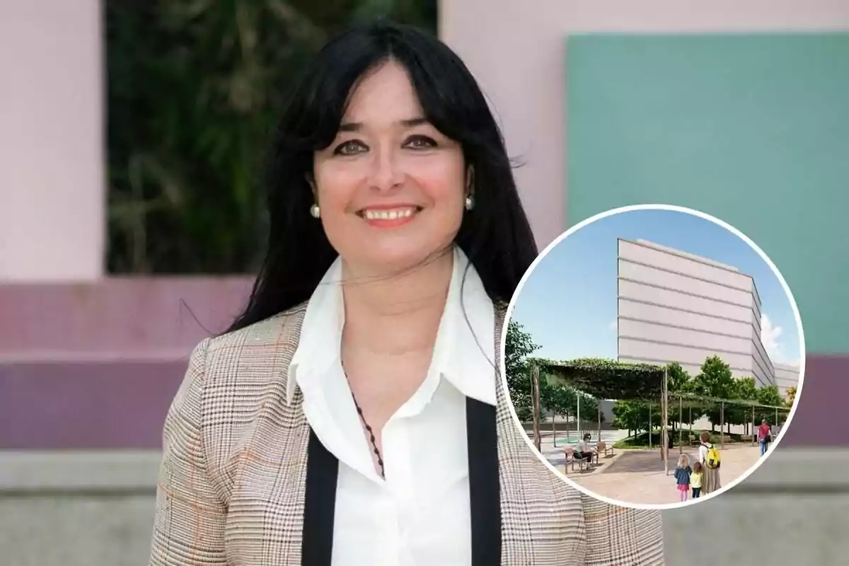 Una mujer sonriente con cabello oscuro y una chaqueta a cuadros, junto a una imagen circular de un parque moderno con árboles y una estructura arquitectónica.