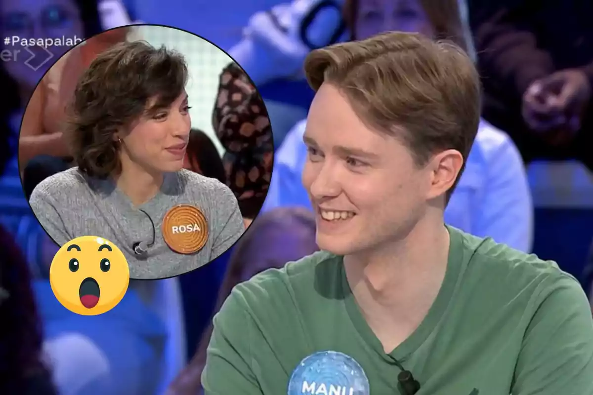 Manu sonríe mientras participa en un programa de televisión, con una imagen insertada de Rosa y un emoji sorprendido.