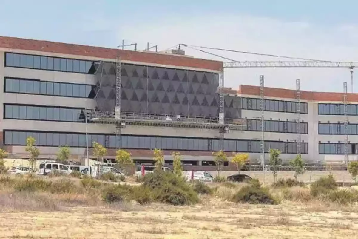 Edificio en construcción del hospital Imed