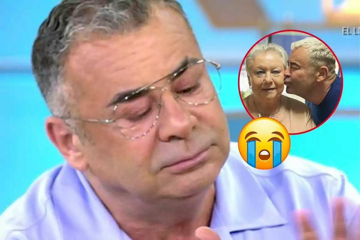 Jorge Javier Vázquez con gafas y expresión triste, con una imagen superpuesta de él besando a una mujer mayor y un emoji llorando.