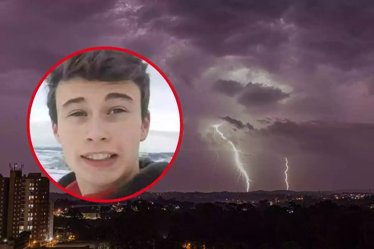 Montaje con Jorge Rey y rayos tocando tierra en medio de una fuerte tormenta Montaje con Jorge Rey y rayos tocando tierra en medio de una fuerte tormenta