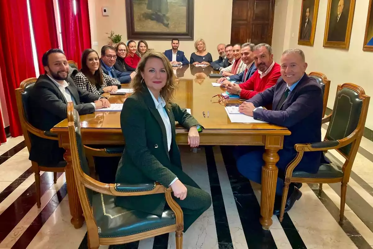 Begoña Carrasco, alcaldesa de Castellón, durante la reunión
