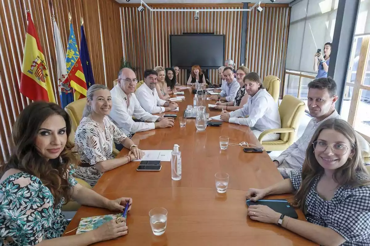 El alcalde de Alicante, Barcala y su equipo de gobierno