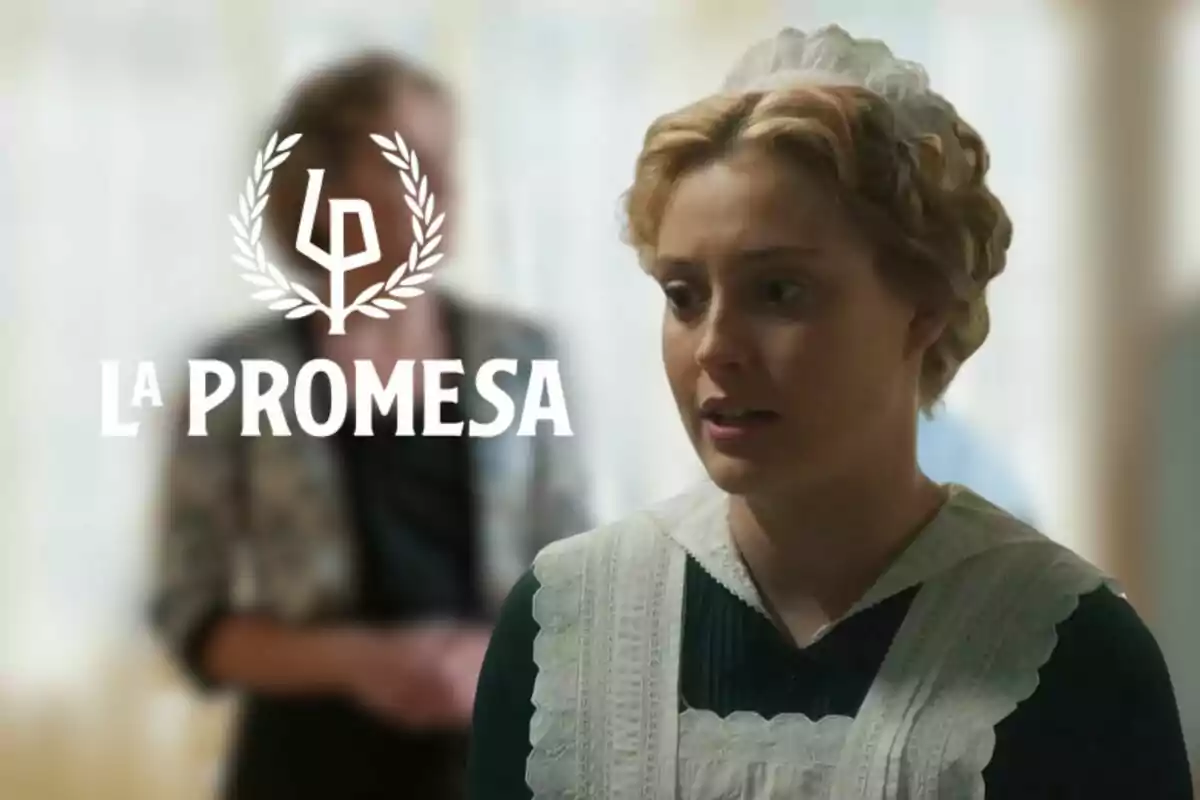 Ana Garcés con uniforme de sirvienta aparece en una escena de la serie "La Promesa" con el logo de la serie visible en la imagen.