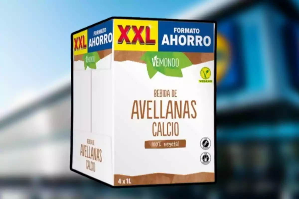 Caja de bebida de avellanas con calcio, formato ahorro XXL, 100% vegetal y vegano, marca Vemondo. Caja de bebida de avellanas con calcio, formato ahorro XXL, 100% vegetal y vegano, marca Vemondo.