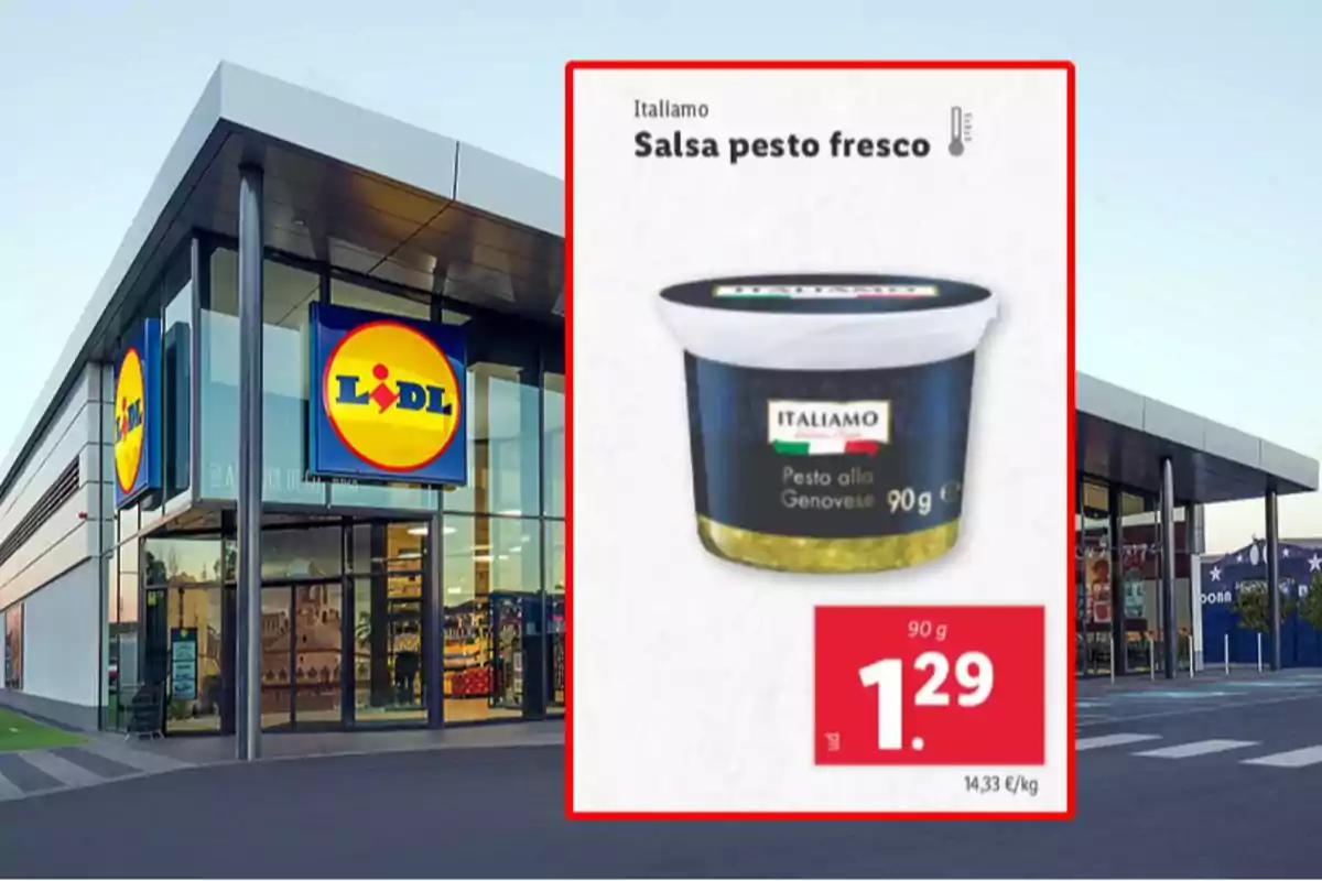 Imagen de una tienda Lidl con un anuncio de salsa pesto fresco de la marca Italiamo, mostrando un envase de 90 gramos a un precio de 1,29 euros. Imagen de una tienda Lidl con un anuncio de salsa pesto fresco de la marca Italiamo, mostrando un envase de 90 gramos a un precio de 1,29 euros.