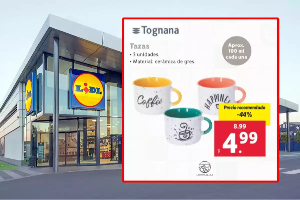 Imagen de una tienda Lidl con un anuncio de tazas Tognana en oferta, mostrando tres tazas de cerámica de gres con diferentes diseños y colores, con un precio reducido de 8.99 a 4.99 euros. Imagen de una tienda Lidl con un anuncio de tazas Tognana en oferta, mostrando tres tazas de cerámica de gres con diferentes diseños y colores, con un precio reducido de 8.99 a 4.99 euros.