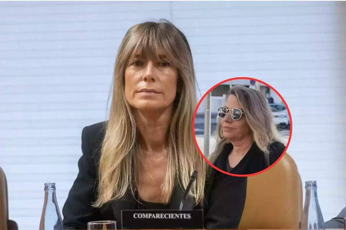 Una mujer con cabello rubio y flequillo está sentada frente a un micrófono con un cartel que dice "COMPARECIENTES" y en la esquina inferior derecha hay un círculo rojo con la imagen de otra mujer usando gafas de sol.