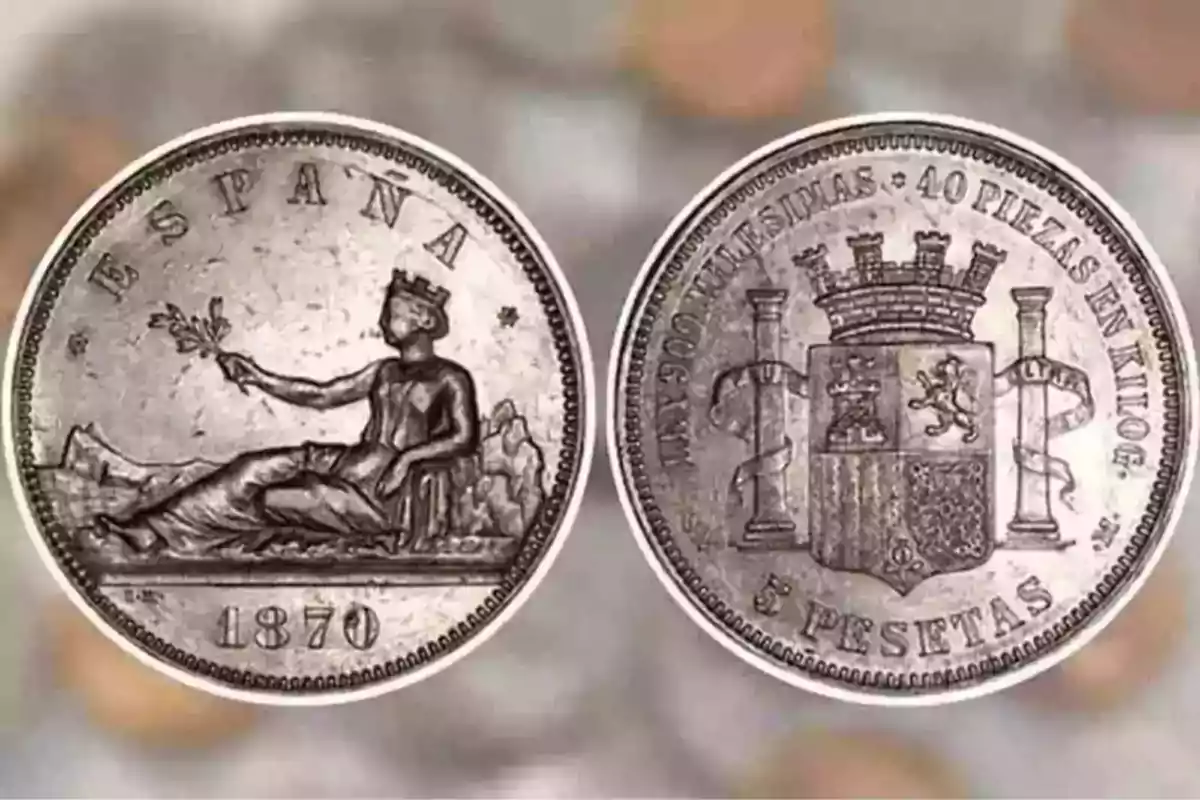 Moneda española de 5 pesetas de 1870 con una figura femenina sentada y un escudo de armas. Moneda española de 5 pesetas de 1870 con una figura femenina sentada y un escudo de armas.