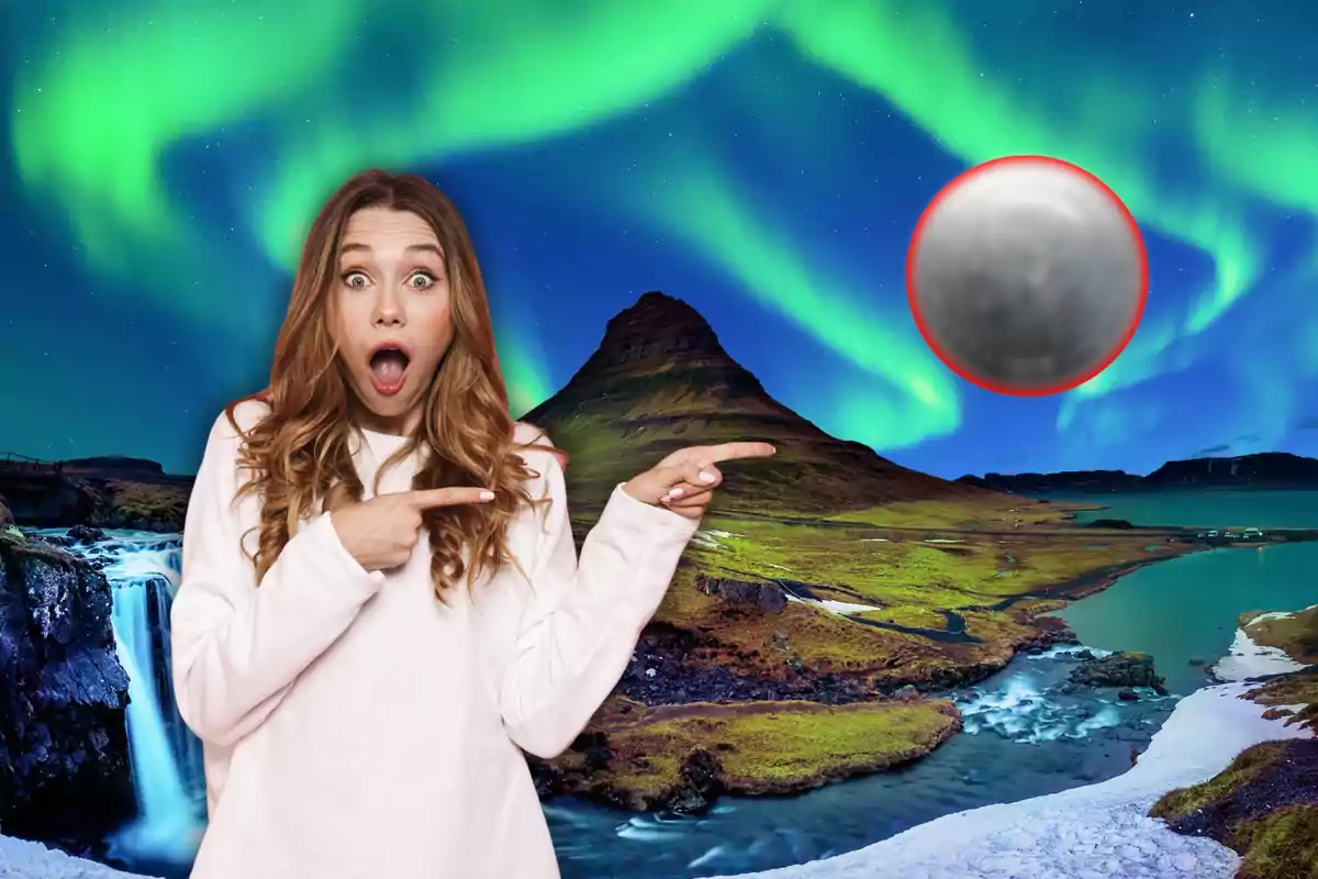 Mujer sorprendida señalando un paisaje con auroras boreales y una esfera gris en el cielo.