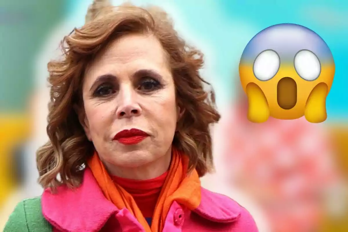 Ágatha Ruiz de la Prada con expresión seria y un emoji sorprendido al lado.