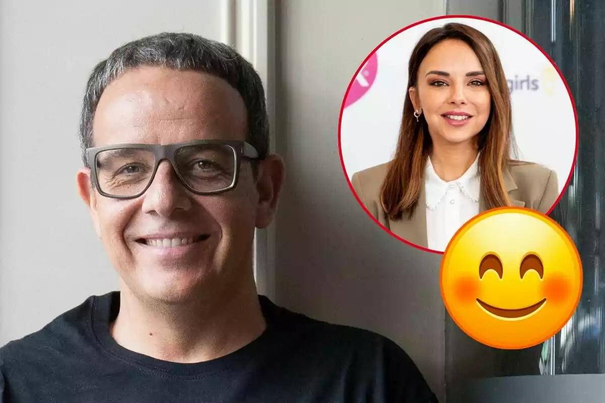 Àngel Llàcer con gafas sonriendo, con una imagen circular de Chenoa y un emoji sonriente superpuestos.