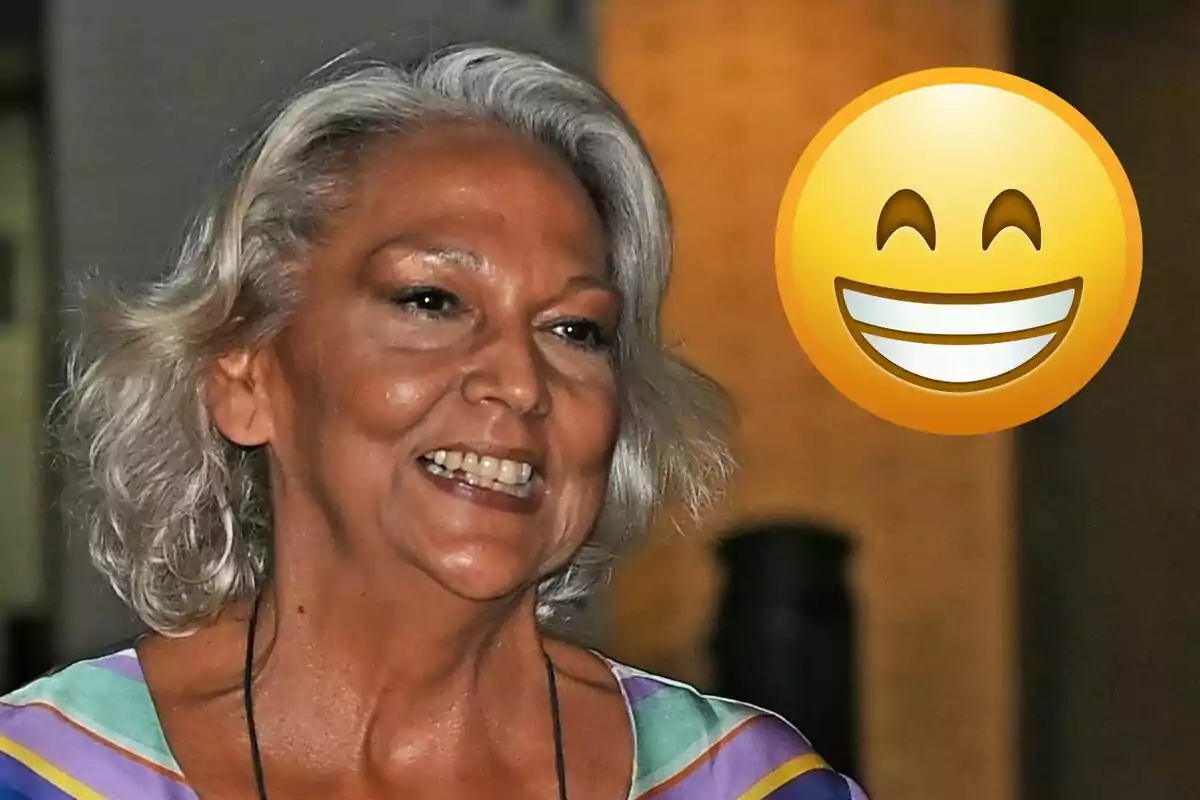 Charo Vega smiling with a big smile emoji next to her.