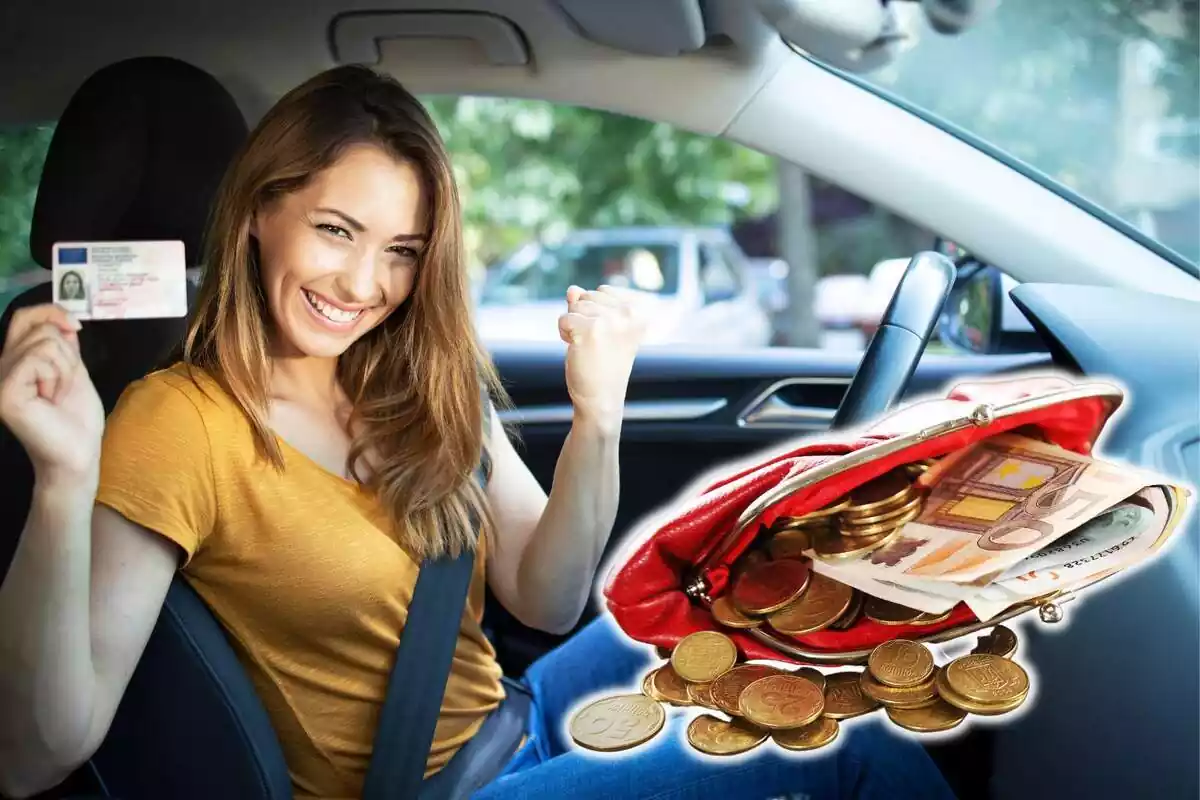 Montaje de una chica sentada en el asiento de conductor de un coche y en el lado derecho una cartera abierta con monedas y billites